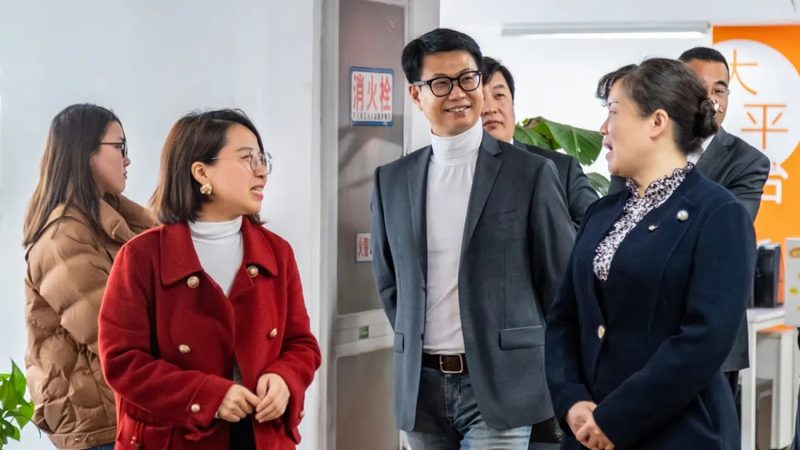 企业宣传片拍摄器材参数解析：如何挑选合适装备